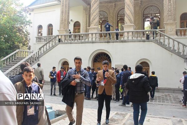 بازدید دانش‌آموز خبرنگاران پسر پانا از موزه سینما