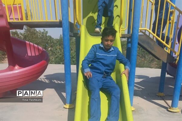 طبیعت گردی دانش‌آموزان آموزشگاه امید به‌مناسبت روز ملی پارالمپیک