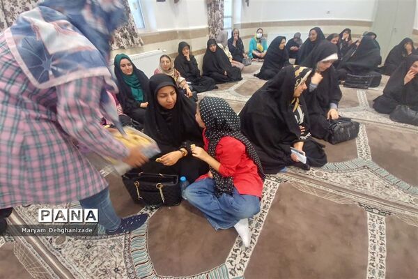 برگزاری جلسات انجمن اولیاء و مربیان در هفته پیوند اولیاء و  مربیان شهرستان مهریز