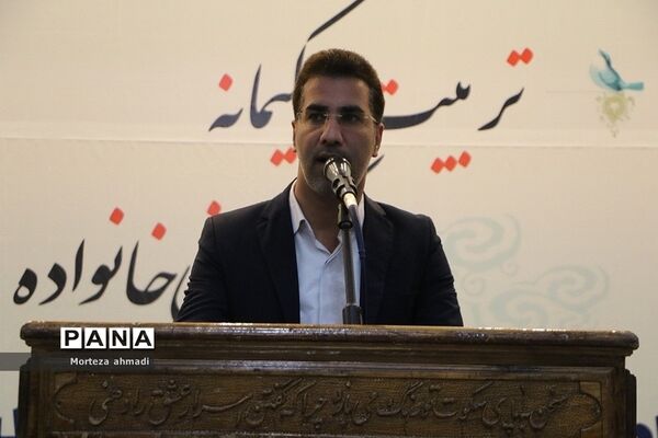 بزرگداشت هفته اولیا و مربیان و تجدید میثاق با آرمان‌های امام راحل در مرقد امام خمینی(ره)