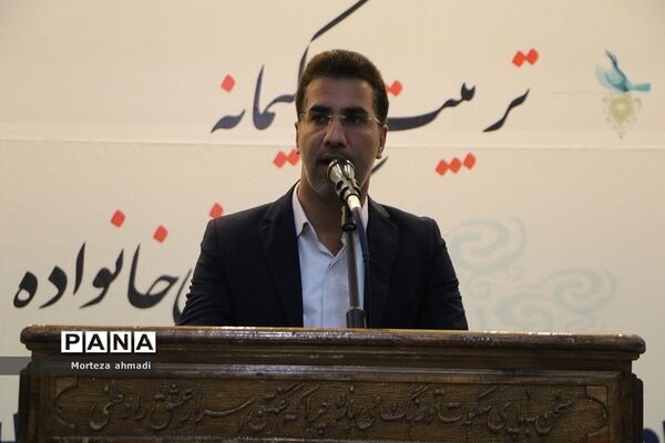 بزرگداشت هفته اولیا و مربیان و تجدید میثاق با آرمان‌های امام راحل در مرقد امام خمینی(ره)