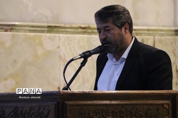 بزرگداشت هفته اولیا و مربیان و تجدید میثاق با آرمان‌های امام راحل در مرقد امام خمینی(ره)