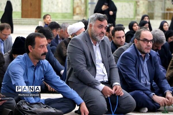 بزرگداشت هفته اولیا و مربیان و تجدید میثاق با آرمان‌های امام راحل در مرقد امام خمینی(ره)