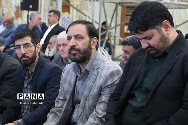 بزرگداشت هفته اولیا و مربیان و تجدید میثاق با آرمان‌های امام راحل در مرقد امام خمینی(ره)