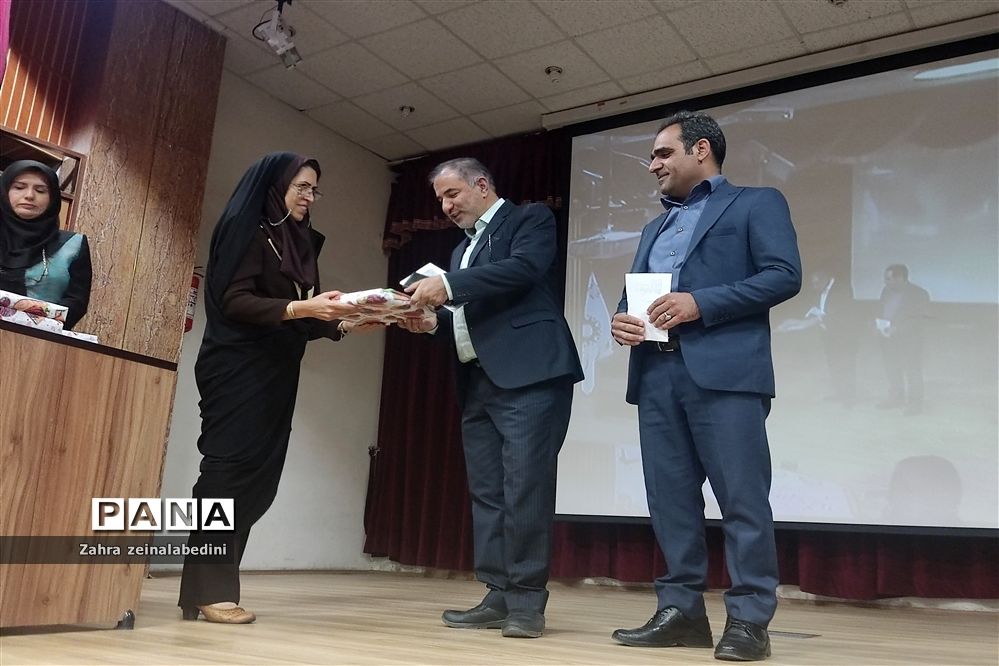 جلسه انجمن اولیاء دبیرستان هیأت امنایی بهرام رزمی