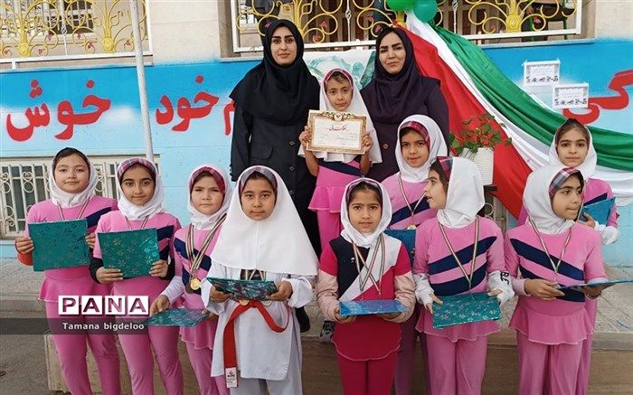 گرامیداشت هفته تربیت‌بدنی در مدرسه توفیق شهرستان رباط کریم/فیلم