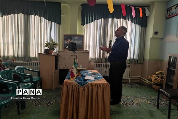 برگزاری انتخابات  انجمن اولیا‍‌ و مربیان در دبستان شاهد فاطمه‌الزهرا(س)