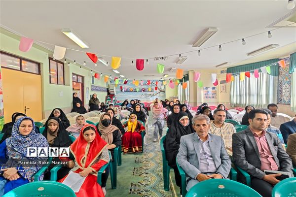 برگزاری انتخابات  انجمن اولیا‍‌ و مربیان در دبستان شاهد فاطمه‌الزهرا(س)