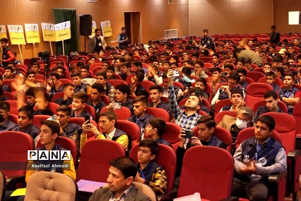 برگزاری کارگاه سوادرسانه در دومین روز اردوی ملی خبرنگاری پانا
