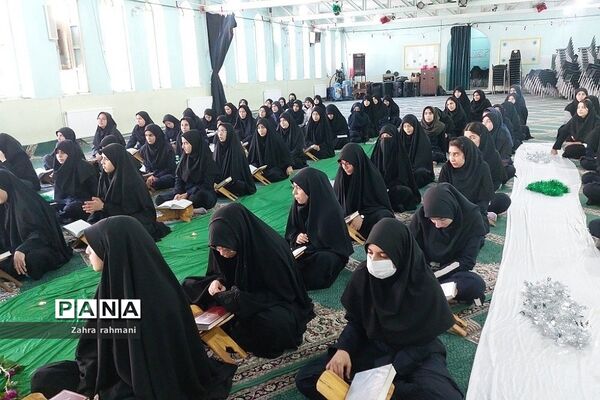 مراسم ولادت حضرت‌ عبدالعظیم حسنی(ع) در دبیرستان حجاب ناحیه‌یک شهرری