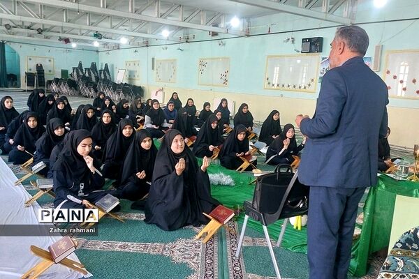 مراسم ولادت حضرت‌ عبدالعظیم حسنی(ع) در دبیرستان حجاب ناحیه‌یک شهرری