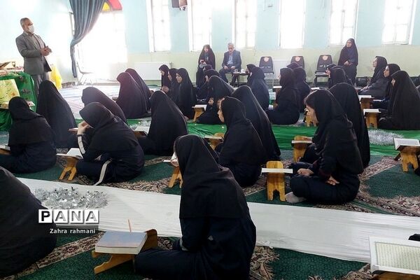 مراسم ولادت حضرت‌ عبدالعظیم حسنی(ع) در دبیرستان حجاب ناحیه‌یک شهرری