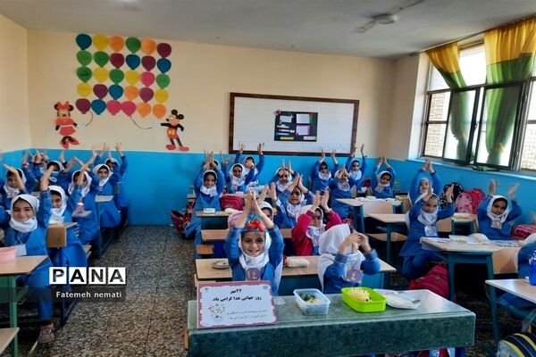 برگزاری جشنواره غذای سالم در دبستان دخترانه کوثر ملارد