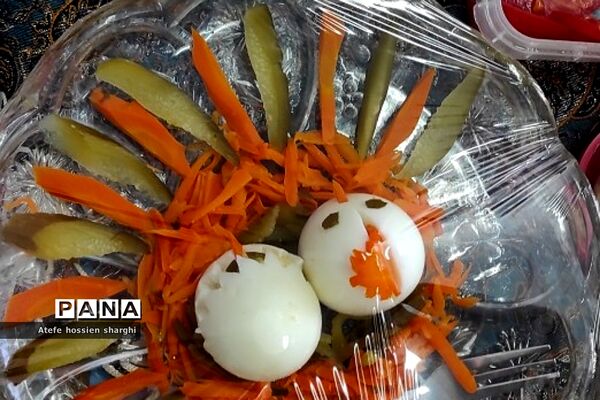 جشنواره غذای سالم در دبستان ایمان رودهن