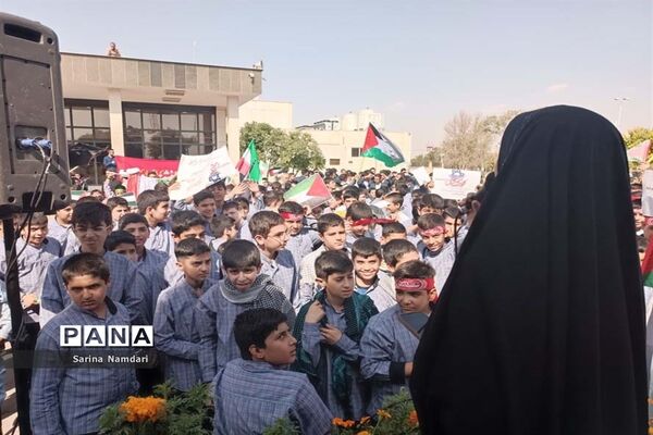 قلب دانش‌آموزان ایرانی برای کودکان مظلوم غزه می‌تپد