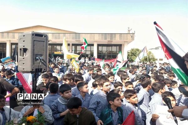 قلب دانش‌آموزان ایرانی برای کودکان مظلوم غزه می‌تپد