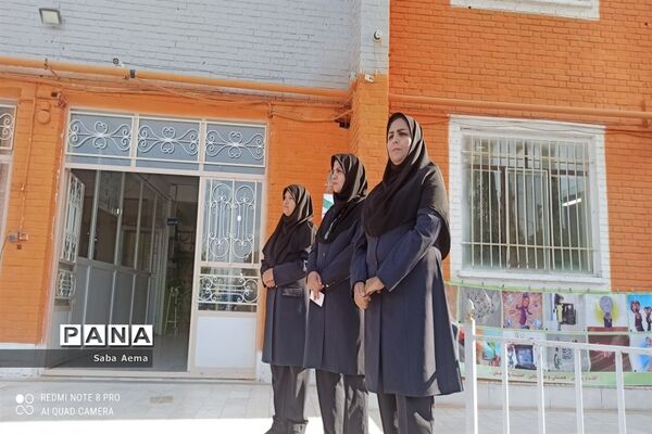 گرامیداشت هفته سلامت روان در دبیرستان شاهد مطهره شهرستان کاشمر