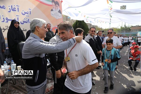 آیین آغاز مسابقات ورزشی دانش‌آموزان سراسر کشور به میزبانی آموزش و پرورش منطقه9 شهر تهران