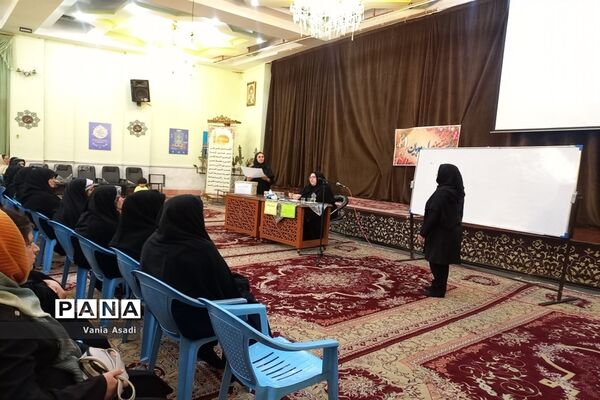 اولین جلسه انتخابات انجمن اولیا و مربیان در دبیرستان نمونه دولتی دخترانه دوره اول فرزانگان ناحیه ۲