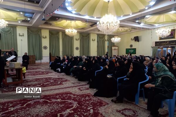 اولین جلسه انتخابات انجمن اولیا و مربیان در دبیرستان نمونه دولتی دخترانه دوره اول فرزانگان ناحیه ۲