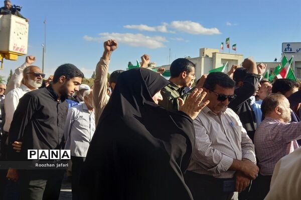 تجمع مردم شیراز در پاسخ به حملات غیر انسانی رژیم صهیونیستی