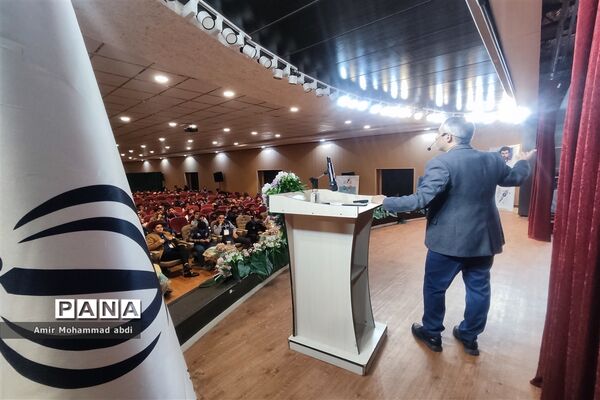 کارگاه آموزش خبرنویسی در اردوی ملی خبرگزاری پانا ویژه پسران