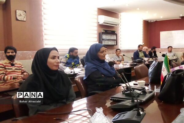 نشست دبیران تربیت‌بدنی مدارس شهرستان رباط‌کریم به‌مناسبت هفته تربیت‌بدنی