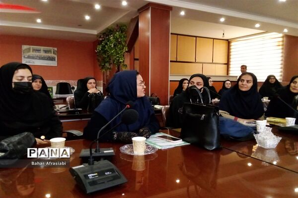نشست دبیران تربیت‌بدنی مدارس شهرستان رباط‌کریم به‌مناسبت هفته تربیت‌بدنی