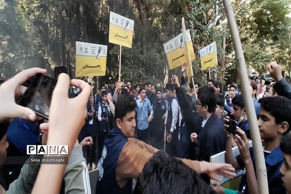 حمایت دانش آموز خبرنگاران از مردم فلسطین