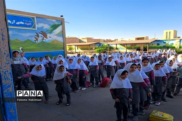 برگزاری روز تربیت‌بدنی در دبستان دخترانه شهید هادی آریایی ناحیه یک