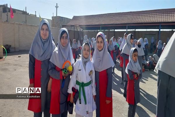 المپیاد ورزشی دورن مدرسه‌ای دانش‌آموزان بافق