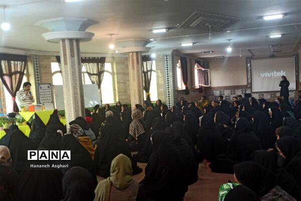 اولین جلسه مجمع عمومی و انتخابات انجمن اولیا و مربیان در دبیرستان حضرت خدیجه(س)