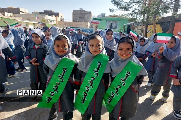 برگزاری جشنواره غذا در دبستان دخترانه فضیلت