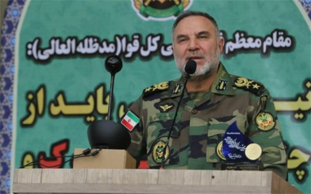 دشمنان تمام تلاش خود را برای تبدیل ارزش‌ها به ضد ارزش‌ها به کار گرفته‌اند