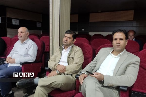 جلسه توانمند‌سازی ویژه مدیران شهرستان شهریار در کانون شهید ‌کافی شهریار