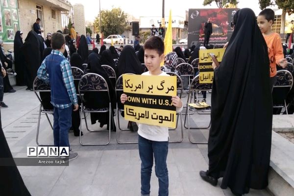 تجمع بانوان و کودکان در حمایت از مردم مظلوم فلسطین در مسجد جامع تاریخی شهرستان‌ورامین