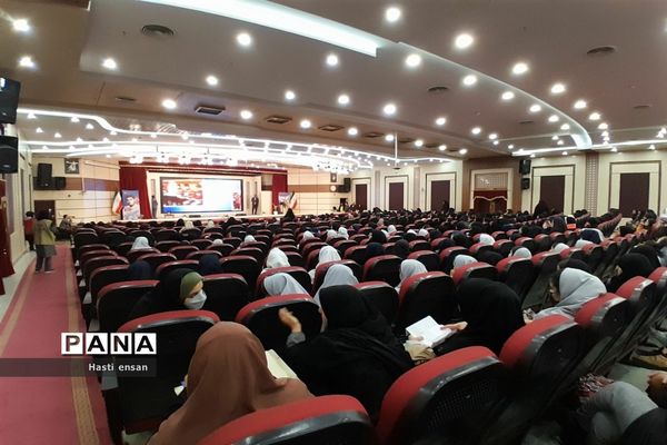 برگزاری مراسم تقدیر از دانش‌آموزان منتخب مسابقات فرهنگی هنری ناحیه ۷