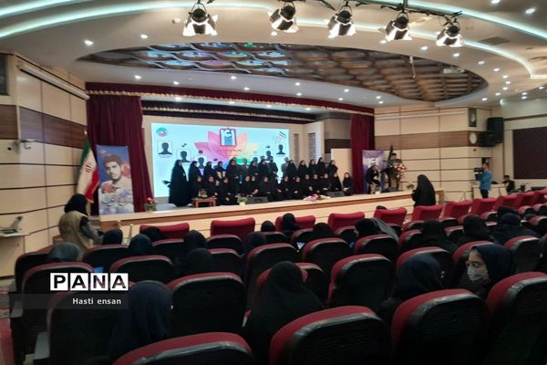 برگزاری مراسم تقدیر از دانش‌آموزان منتخب مسابقات فرهنگی هنری ناحیه ۷