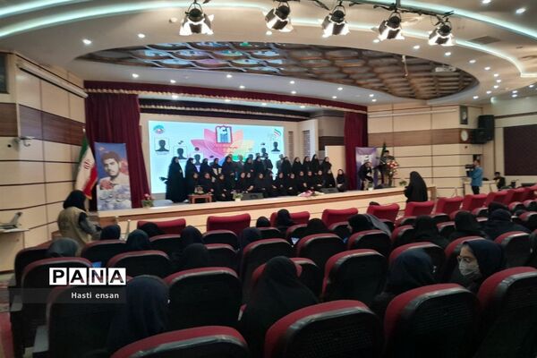 برگزاری مراسم تقدیر از دانش‌آموزان منتخب مسابقات فرهنگی هنری ناحیه ۷