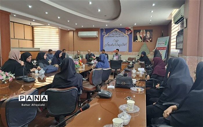 برگزاری مراسم رونمایی از «کتاب مدیریت رفتار سازمانی و مدیریت منابع انسانی» در آموزش و پرورش رباط‌کریم