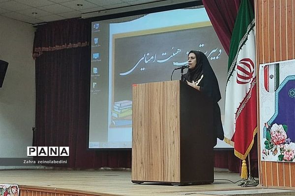 جلسه انجمن اولیاءدر دبیرستا‌ن‌های شیراز