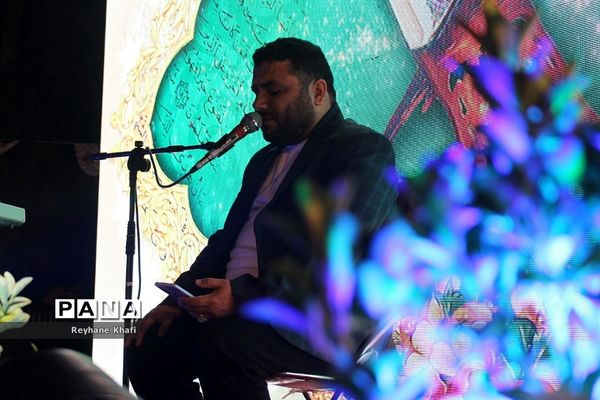 چهارمین جشنواره انار در روستای هدف گردشگری توچال