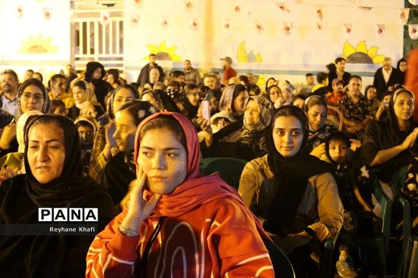 چهارمین جشنواره انار در روستای هدف گردشگری توچال