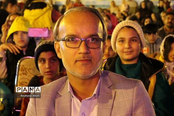 چهارمین جشنواره انار در روستای هدف گردشگری توچال