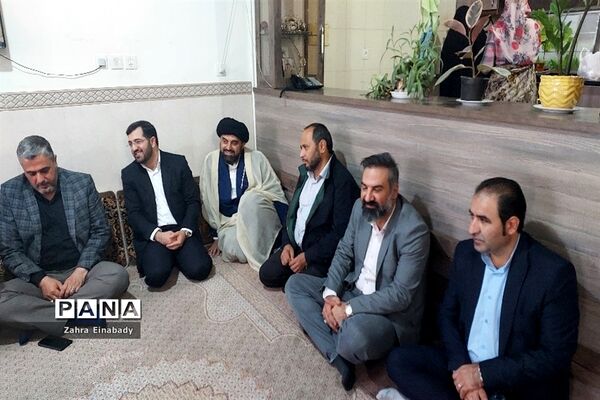 دیدار با خانواده جانبازان و شهدا در یوم الشهدا شهرستان ملارد