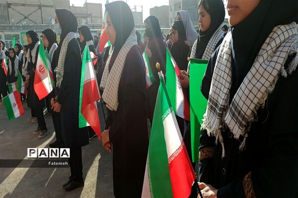 برگزاری مراسم حمایت از مردم فلسطین در دبیرستان طباطبایی کاشمر