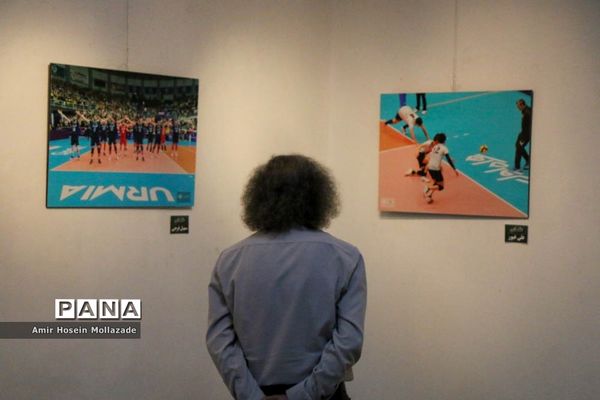 نمایشگاه آثار برگزیده جشنواره عکس عاشقان والیبال در ارومیه