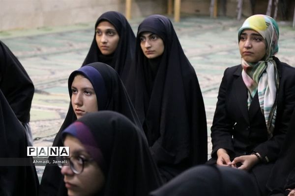 دانش‌آموزان خبرنگار میزبان پرچم حرم ابا عبدالله الحسین (ع) شدند