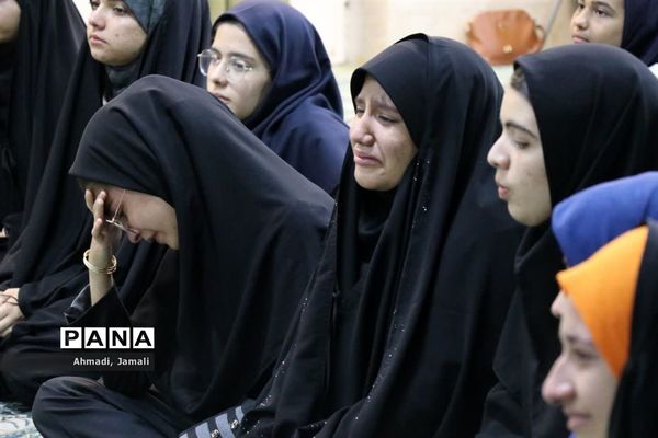 دانش‌آموزان خبرنگار میزبان پرچم حرم ابا عبدالله الحسین (ع) شدند