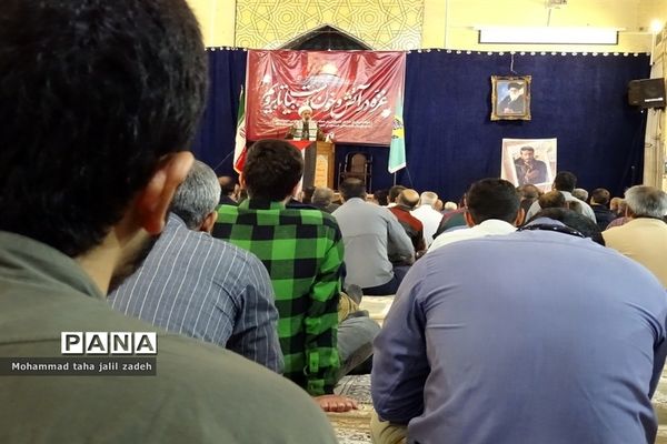 اقامه نماز عبادی سیاسی جمعه در مصلی نماز جمعه پرند